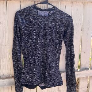 Lululemon run shirt - size 4